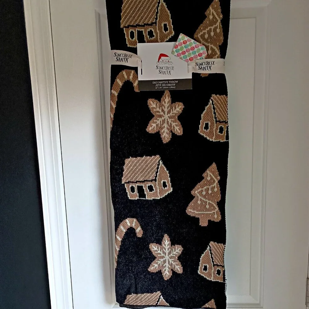 NEW! EXQUISITE SWEATER KNIT GINGERBREAD BLANKET